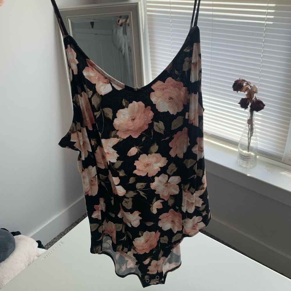 American eagle floral bodysuit